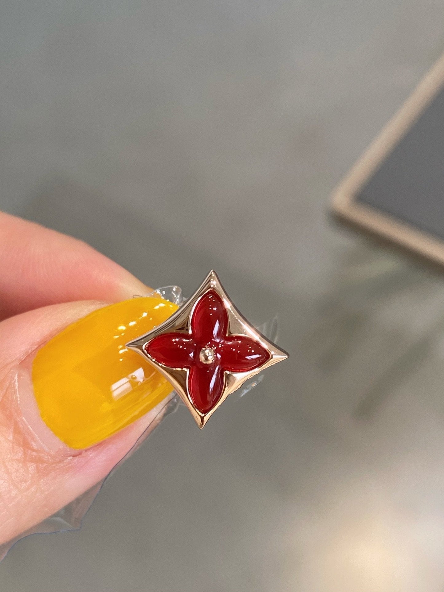 [Royal Top]STAR AND SUN PINK GOLD CARNELIAN STUD EARRINGS