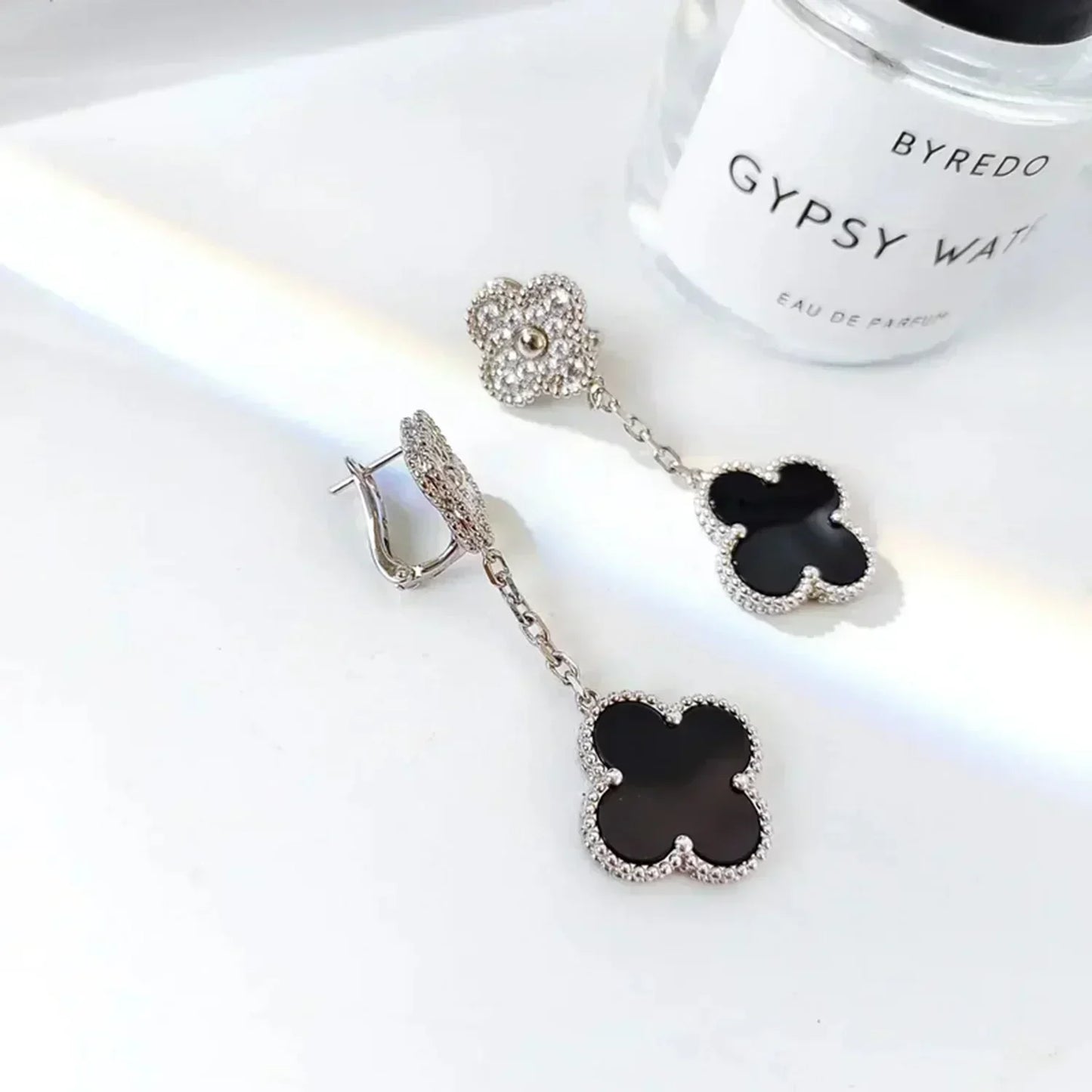 [Royal Top]CLOVER 2 MOTIFS  DIAMOND ONYX EARRINGS SILVER