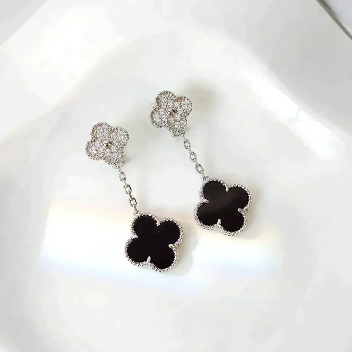 [Royal Top]CLOVER 2 MOTIFS  DIAMOND ONYX EARRINGS SILVER