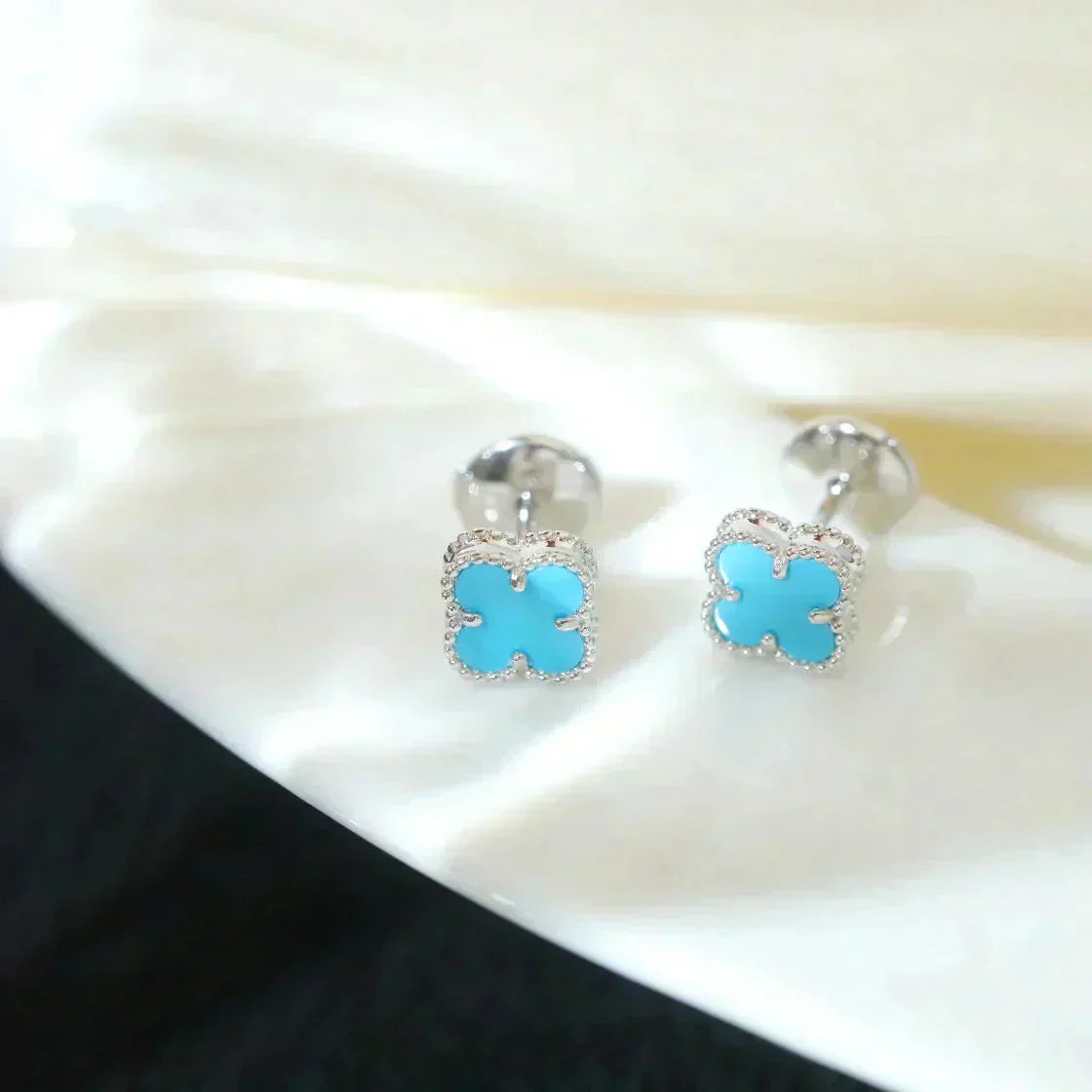 [Royal Top]CLOVER MINI 9.5MM ONYX STUD EARRINGS SILVER