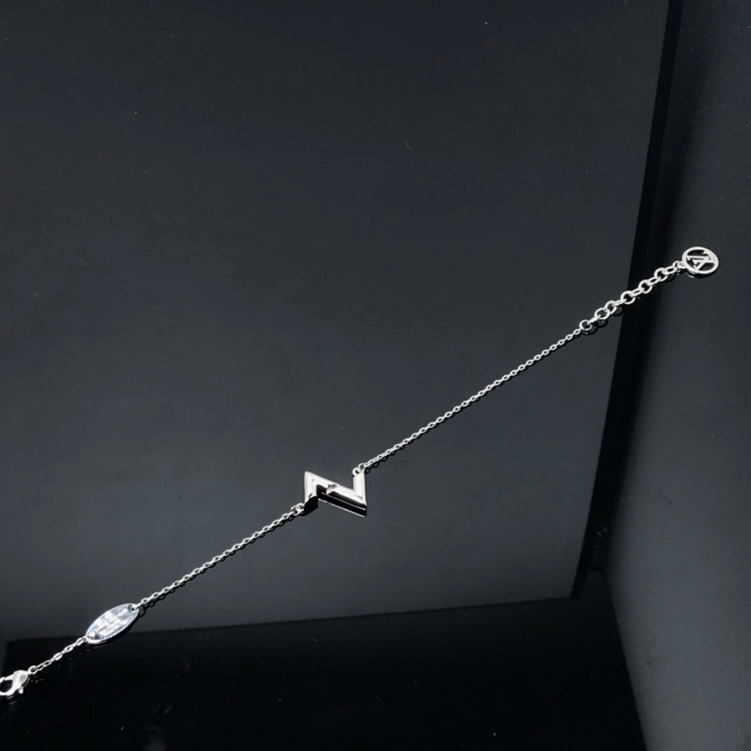 [Royal Top]VOLT LV LOGO BRACELET