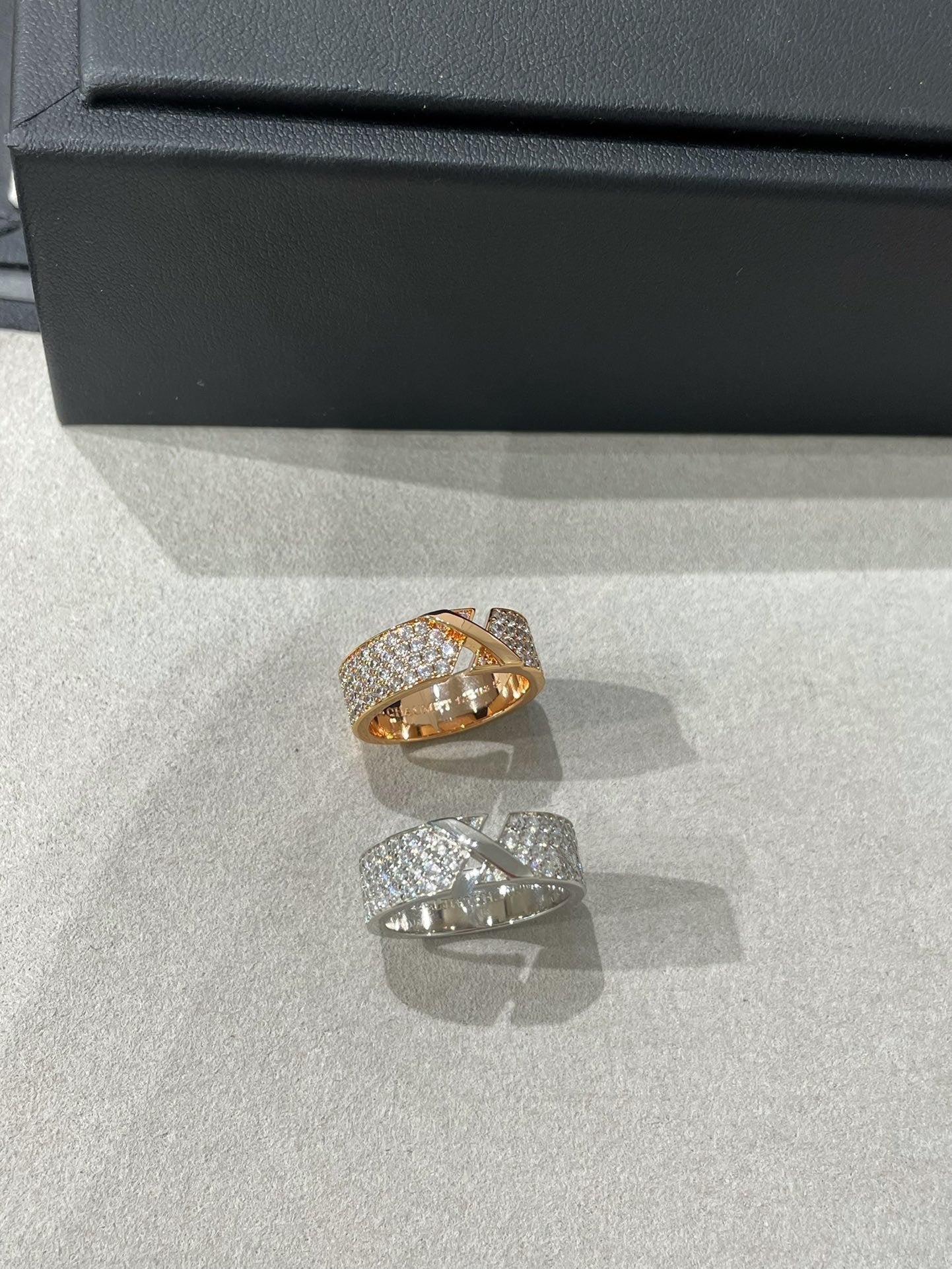 [Royal Top]LIENS EVIDENCE  DIAMOND PAVED RING