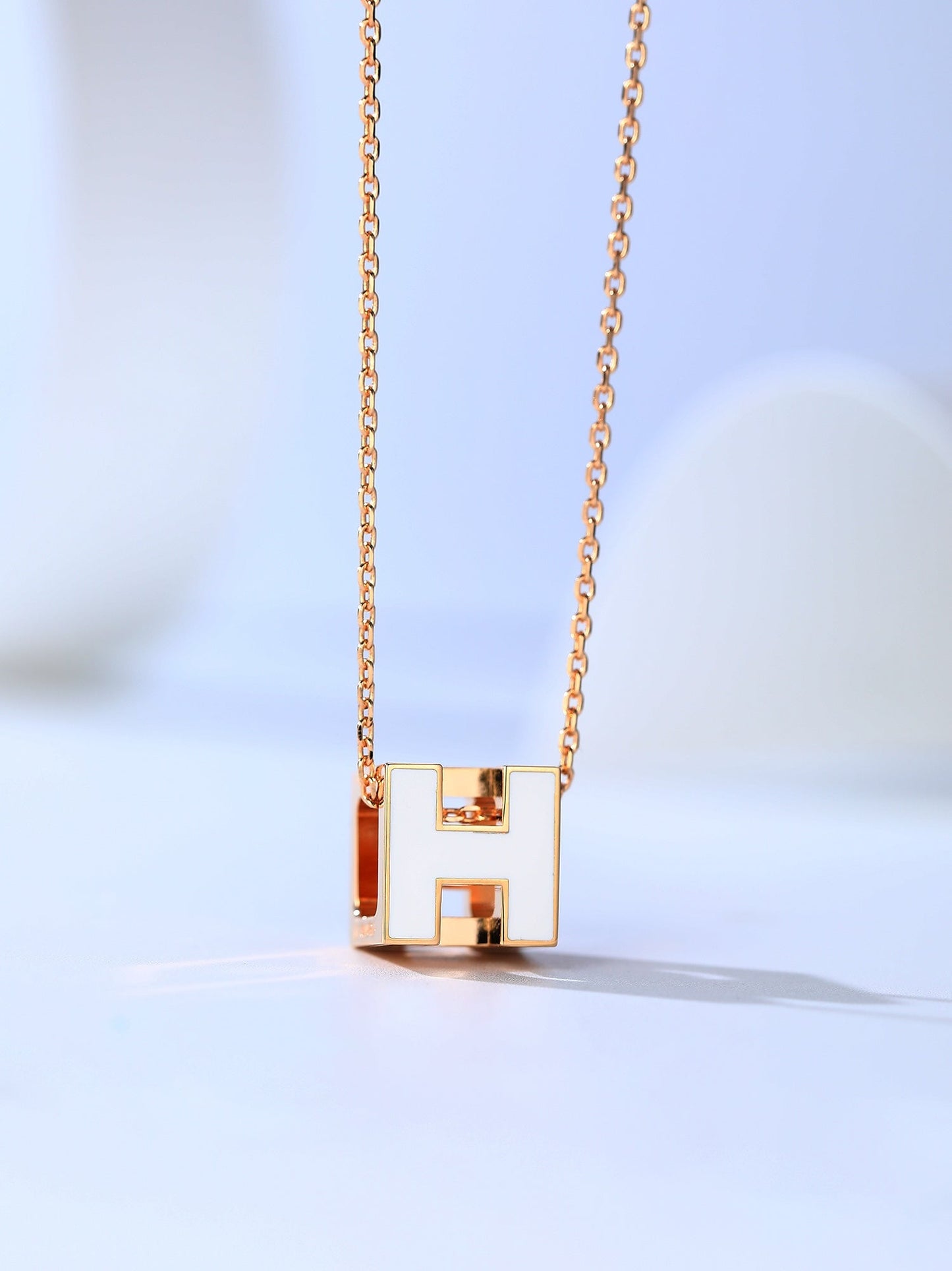 [Royal Top]H CAGE PINK GOLD NECKLACE