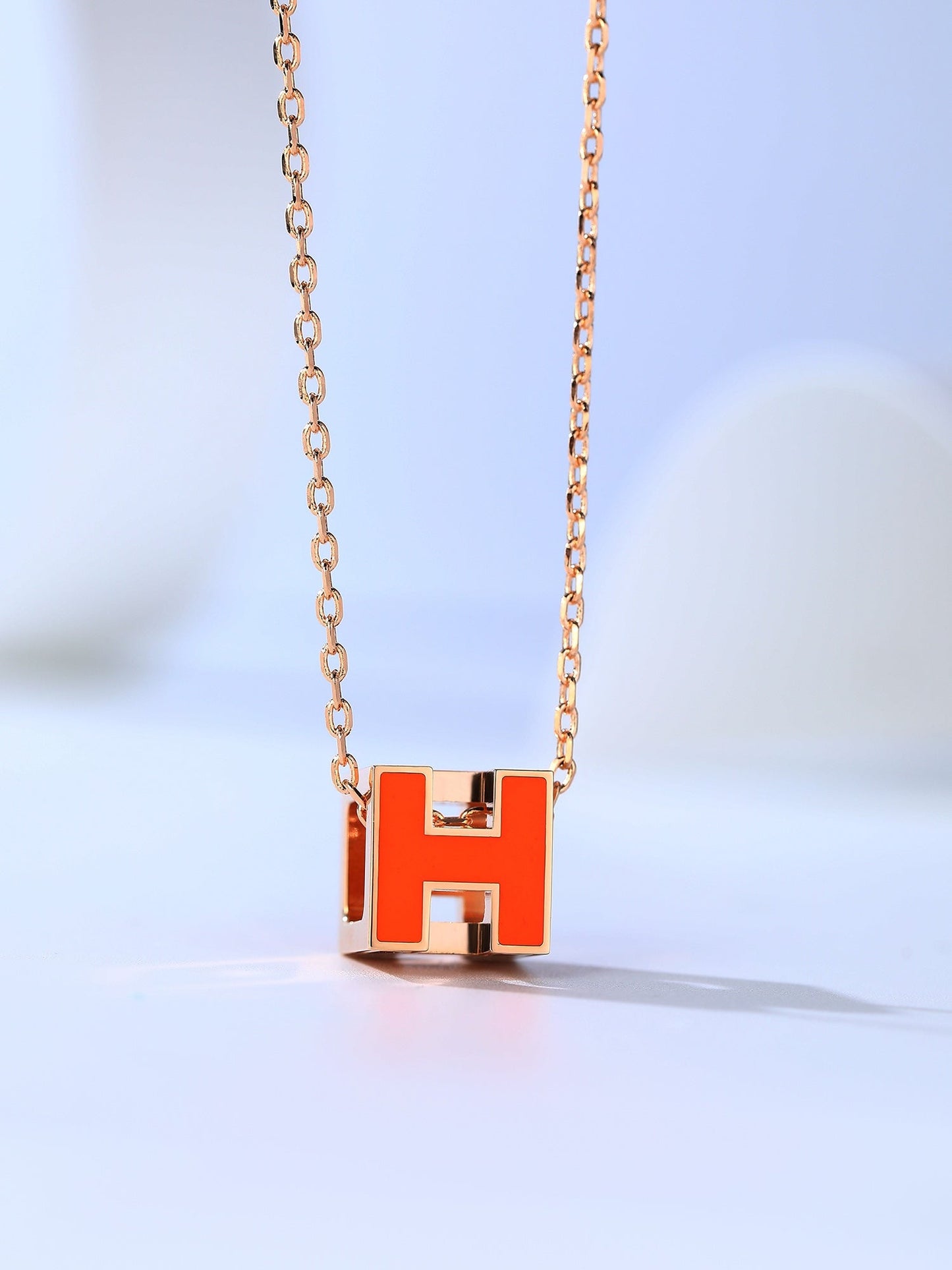 [Royal Top]H CAGE PINK GOLD NECKLACE