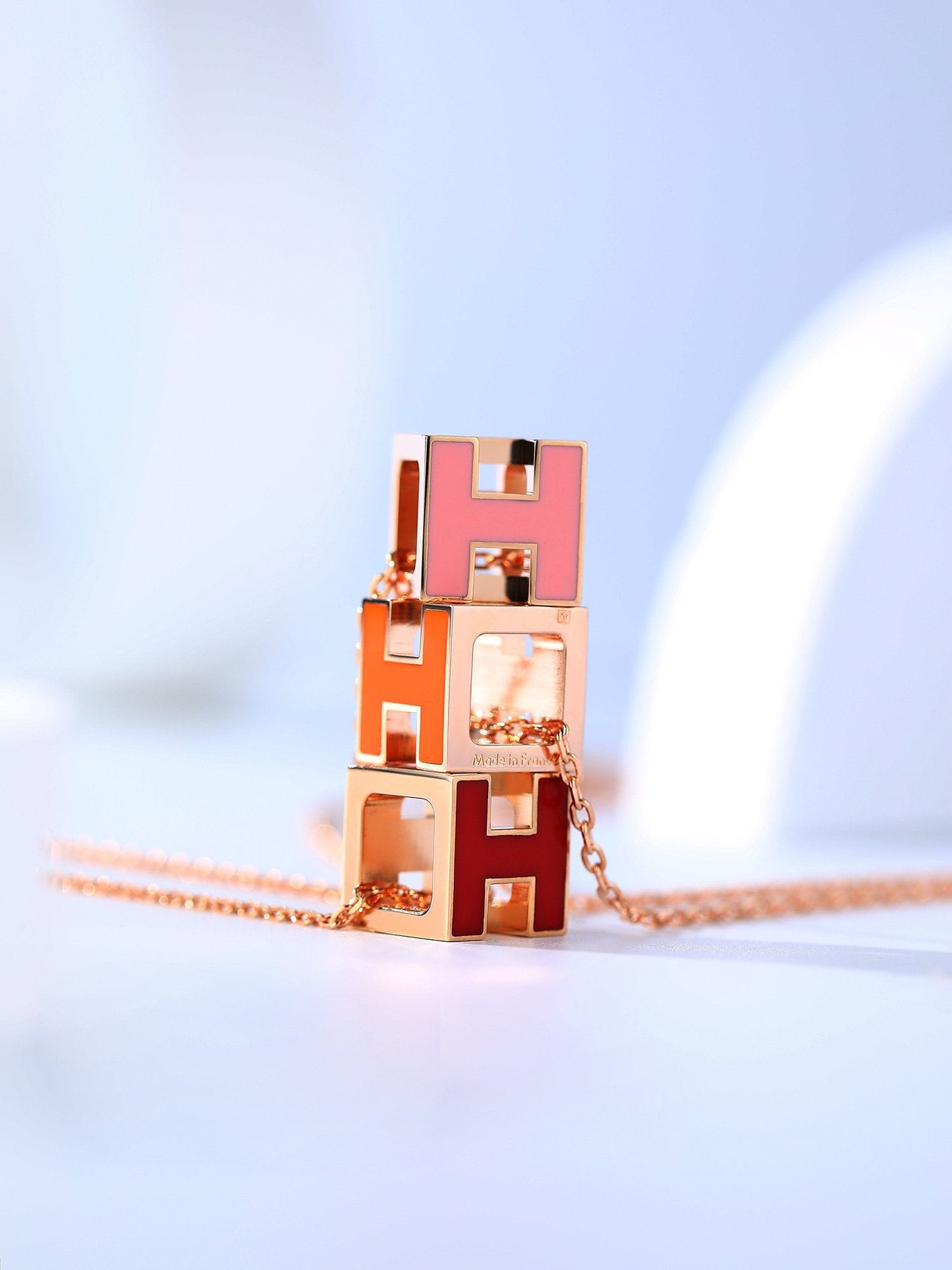 [Royal Top]H CAGE PINK GOLD NECKLACE