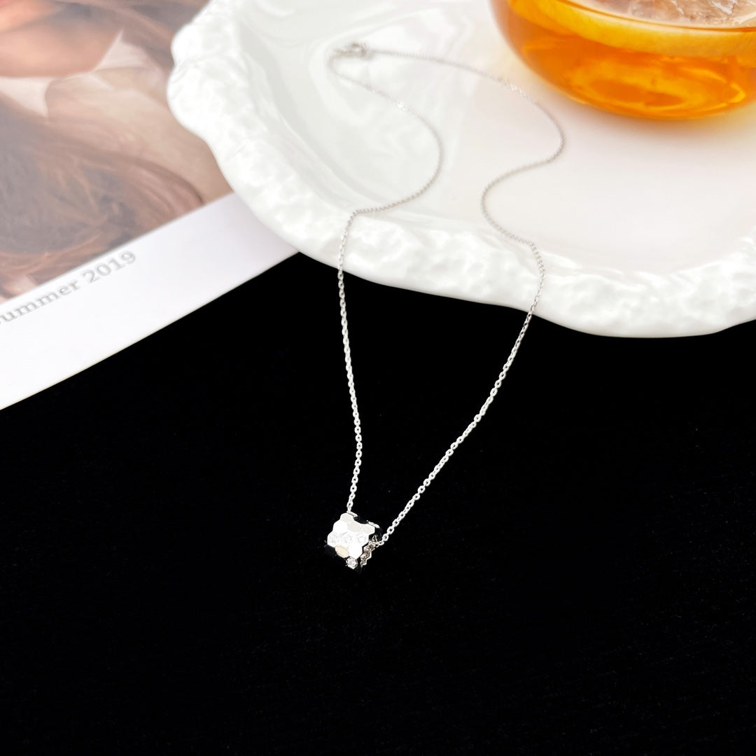 [Royal Top]BEE MINI PEDANT DIAMOND NECKLACE