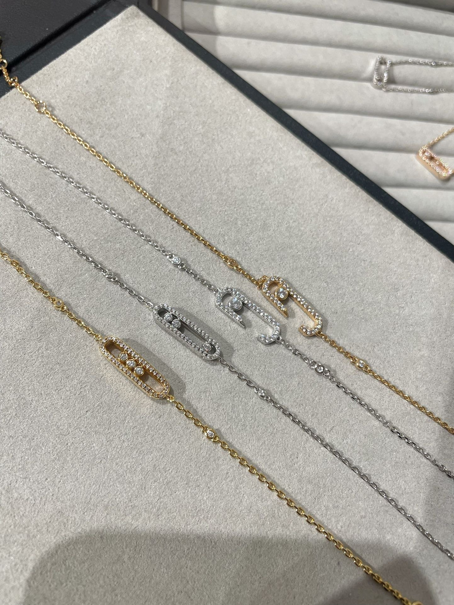 [⭐JeweliWhal]BABY MOVE DIAMOND BRACELET