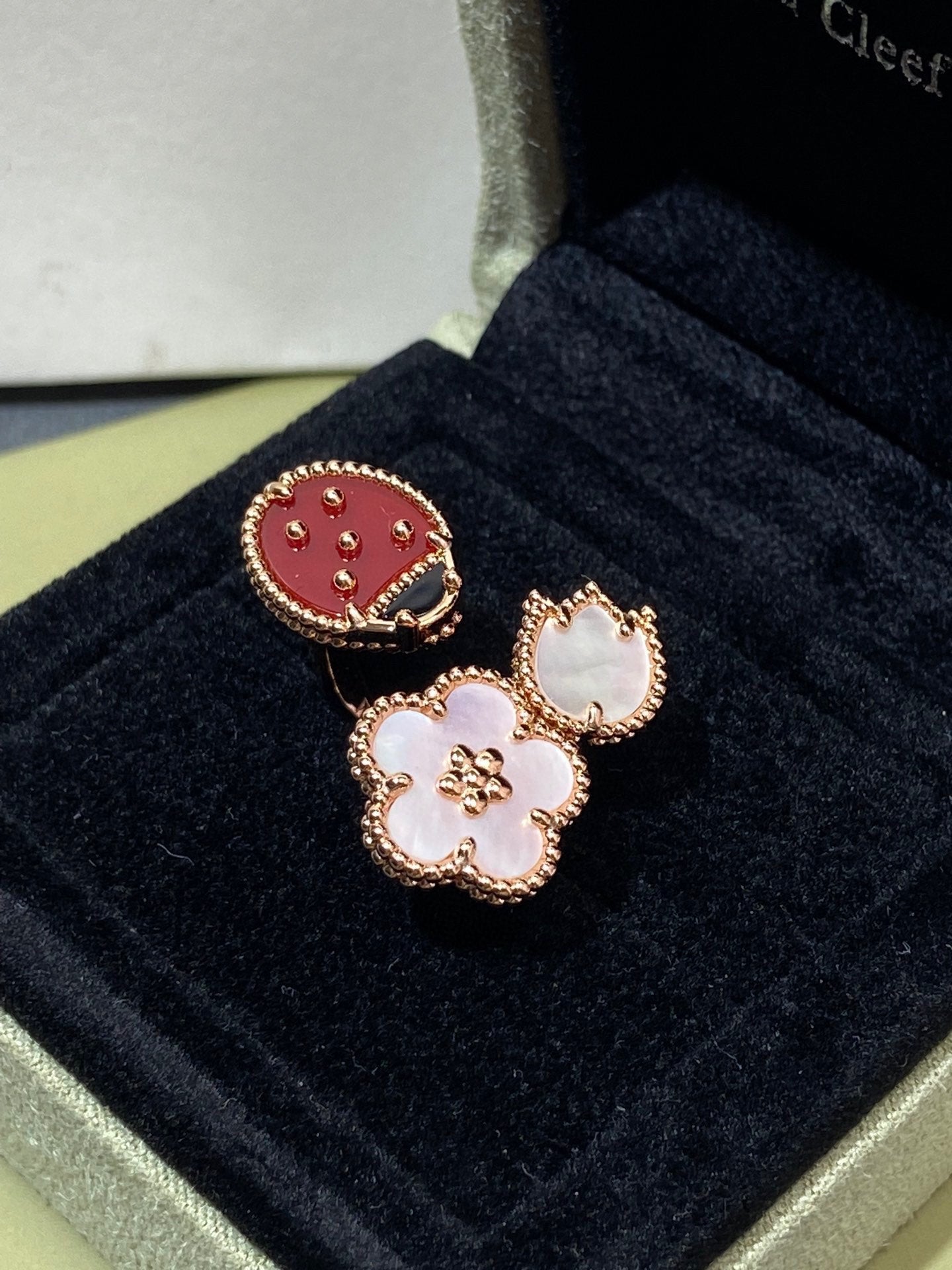 [Royal Top]LUCKY 3 MOTIF ROSE GOLD RING