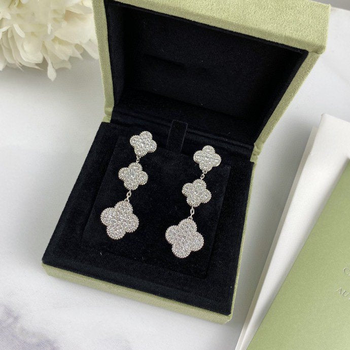[Royal Top]CLOVER 3 MOTIF DIAMOND SILVER DROP EARRINGS