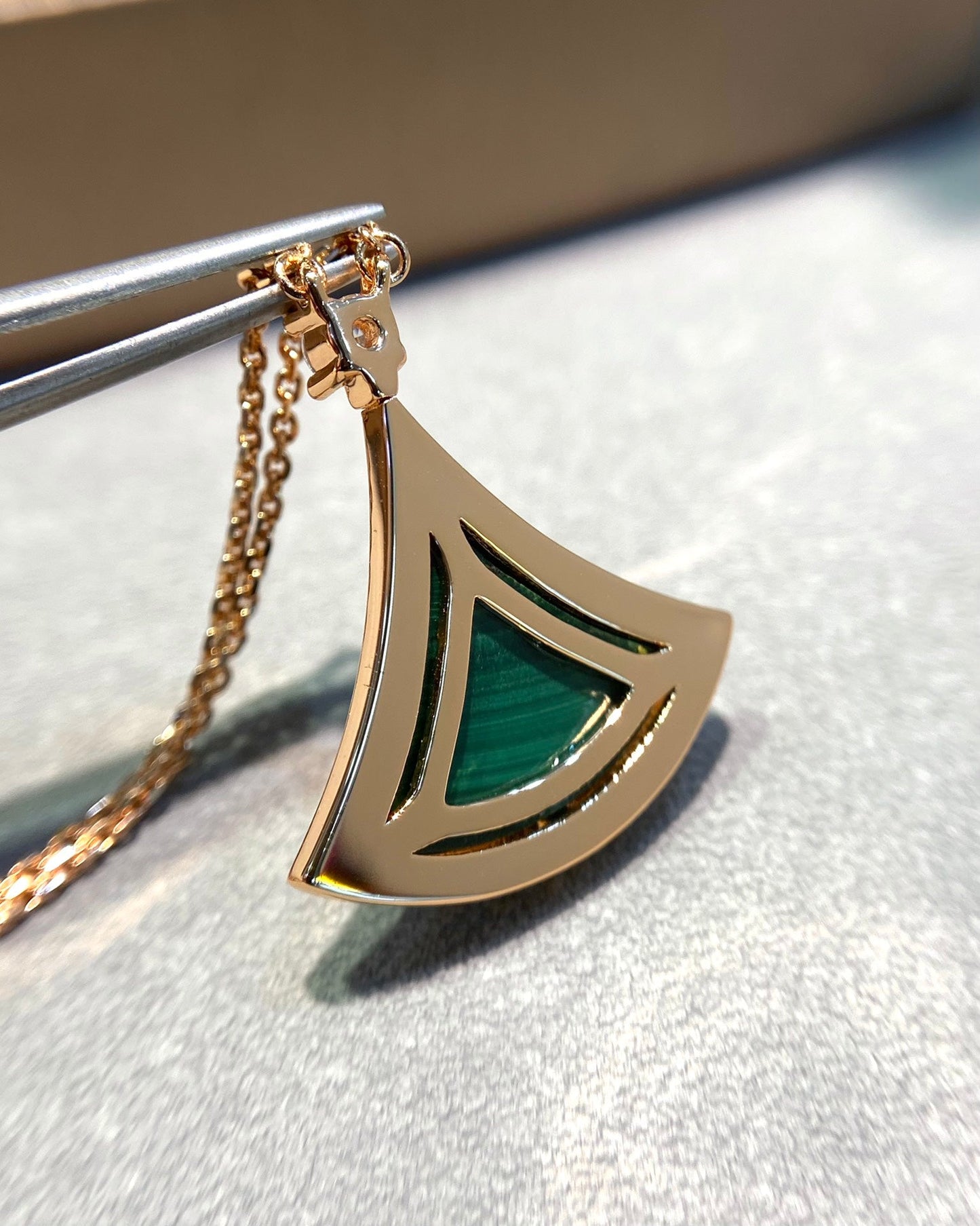 [Royal Top]DREAM MALACHITE DIAMOND PAVED PINK GOLD NECKLACE