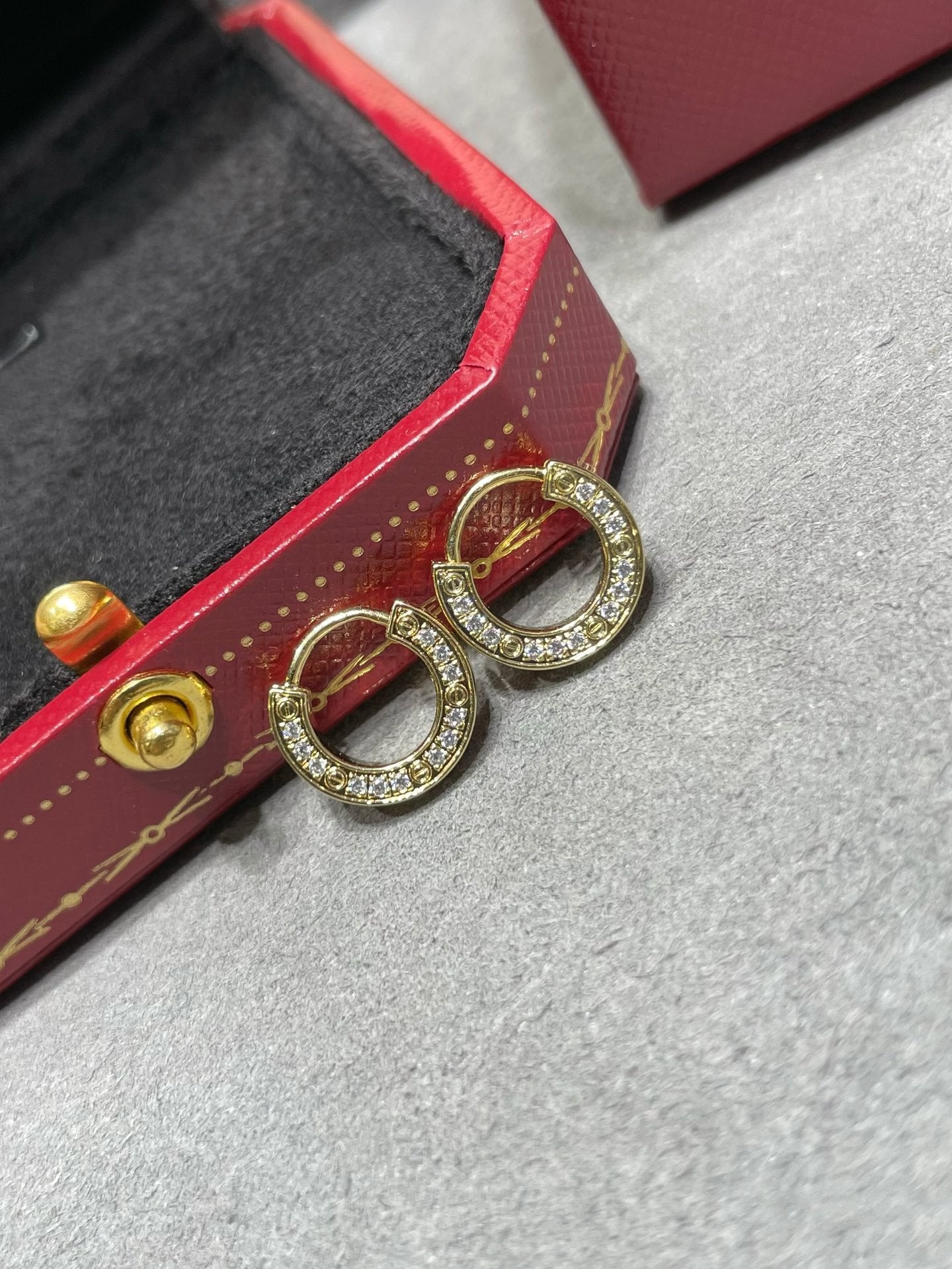 [Royal Top]LOVE DIAMOND EARRINGS