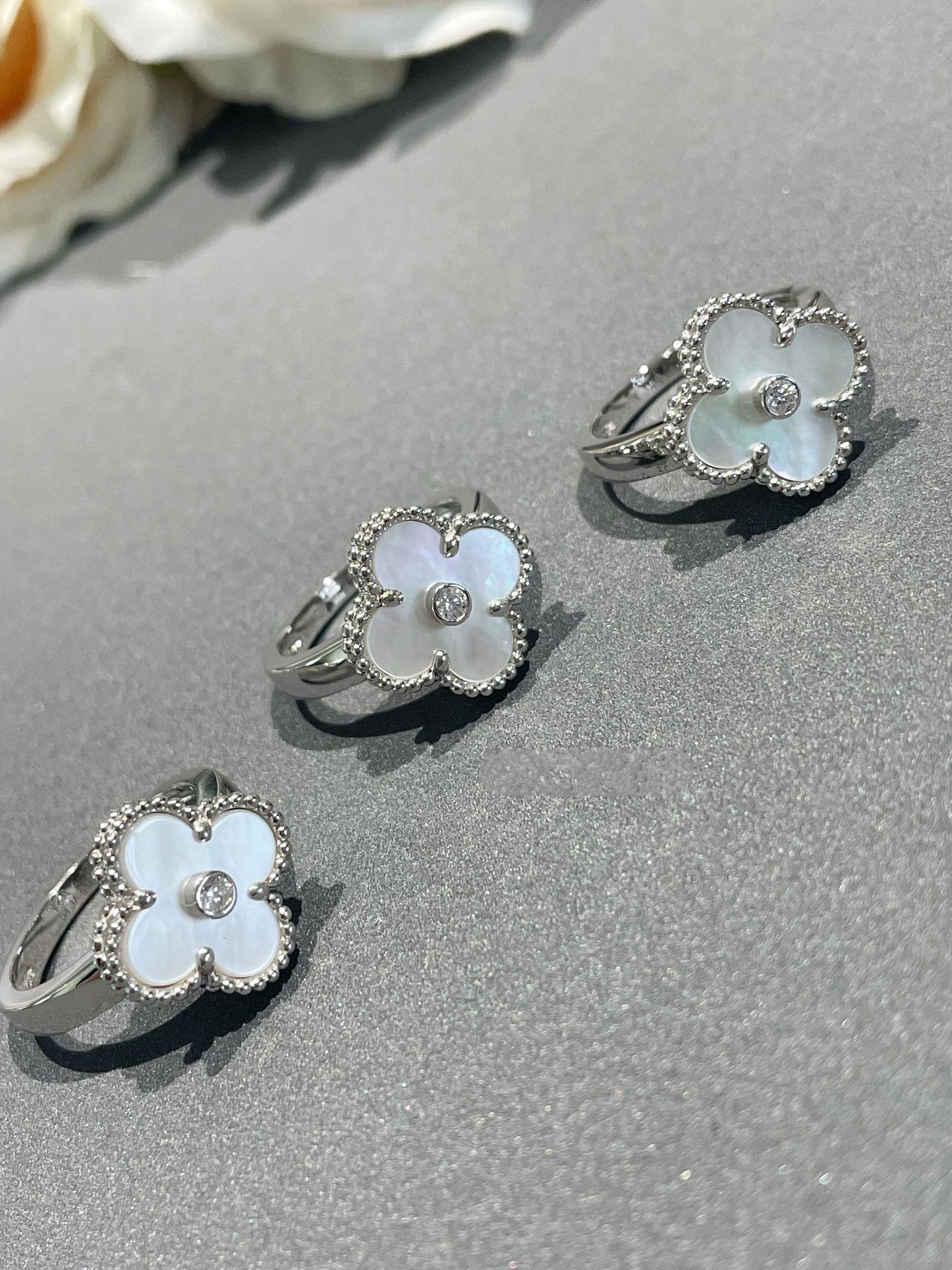 [Royal Top]CLOVER SILVER MOP DIAMOND RING