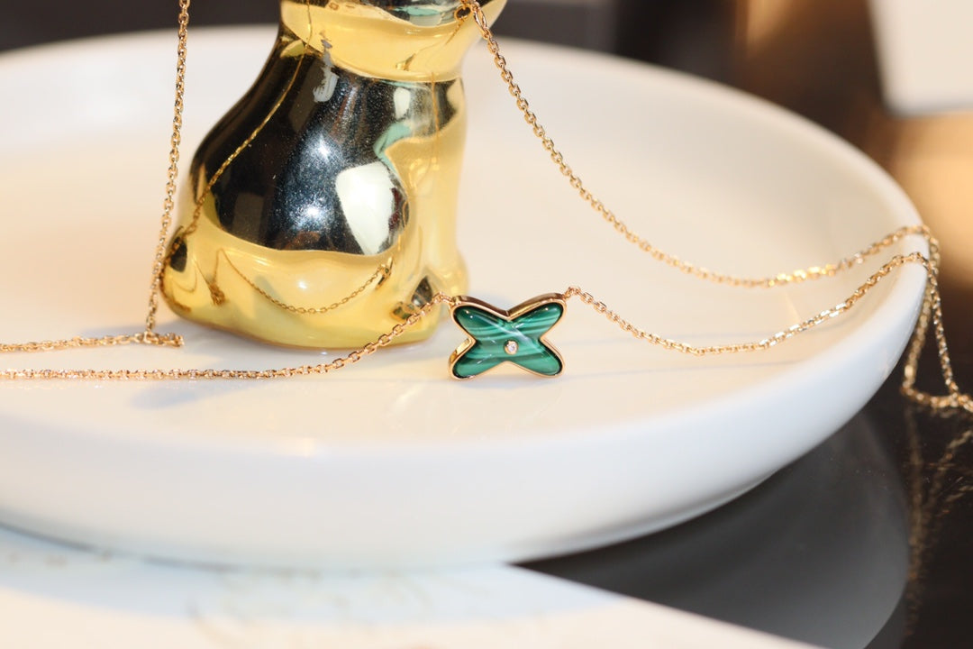 [Royal Top]JEUX MALACHITE 1 DIAMOND PINK GOLD NECKLACE