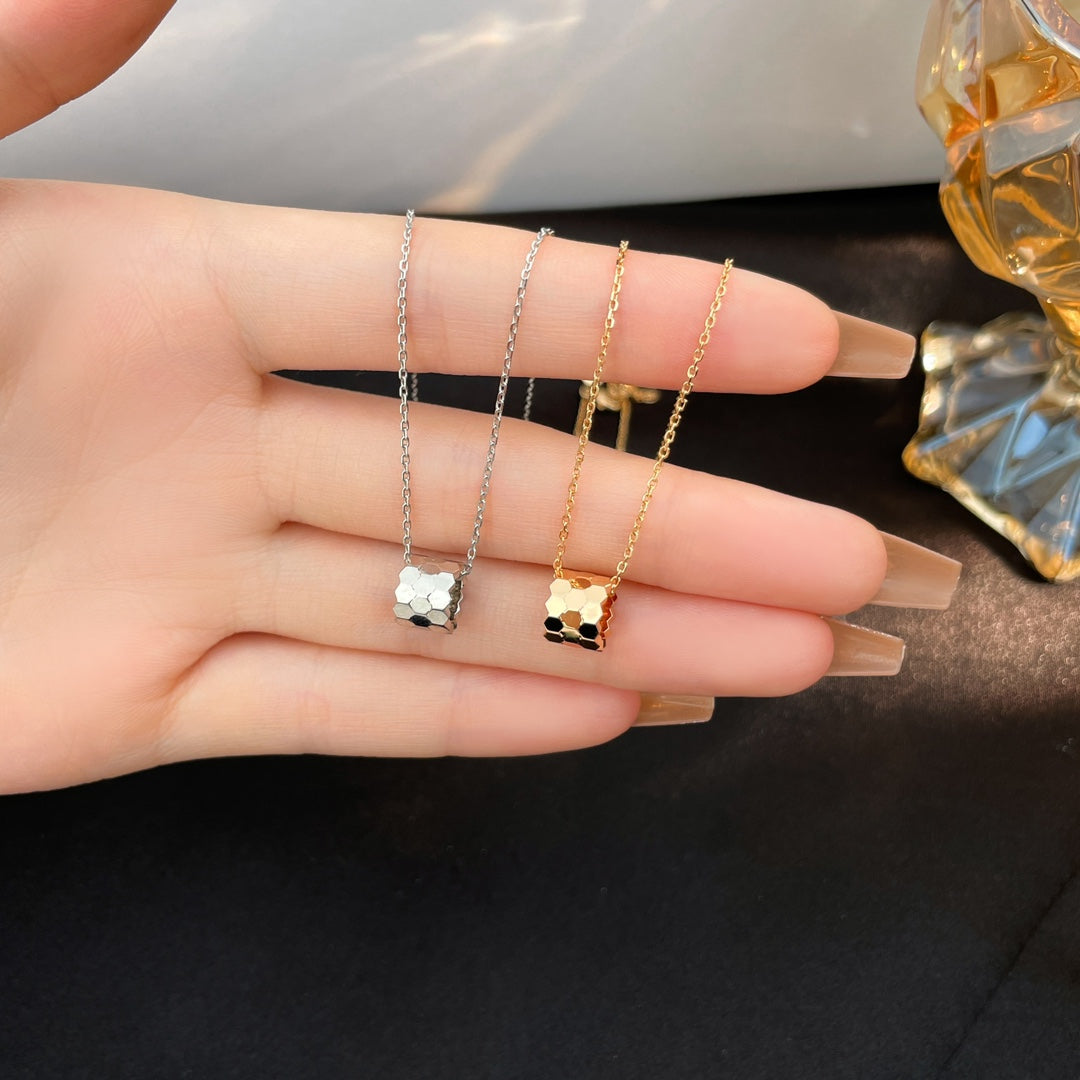 [Royal Top]BEE MINI NECKLACE
