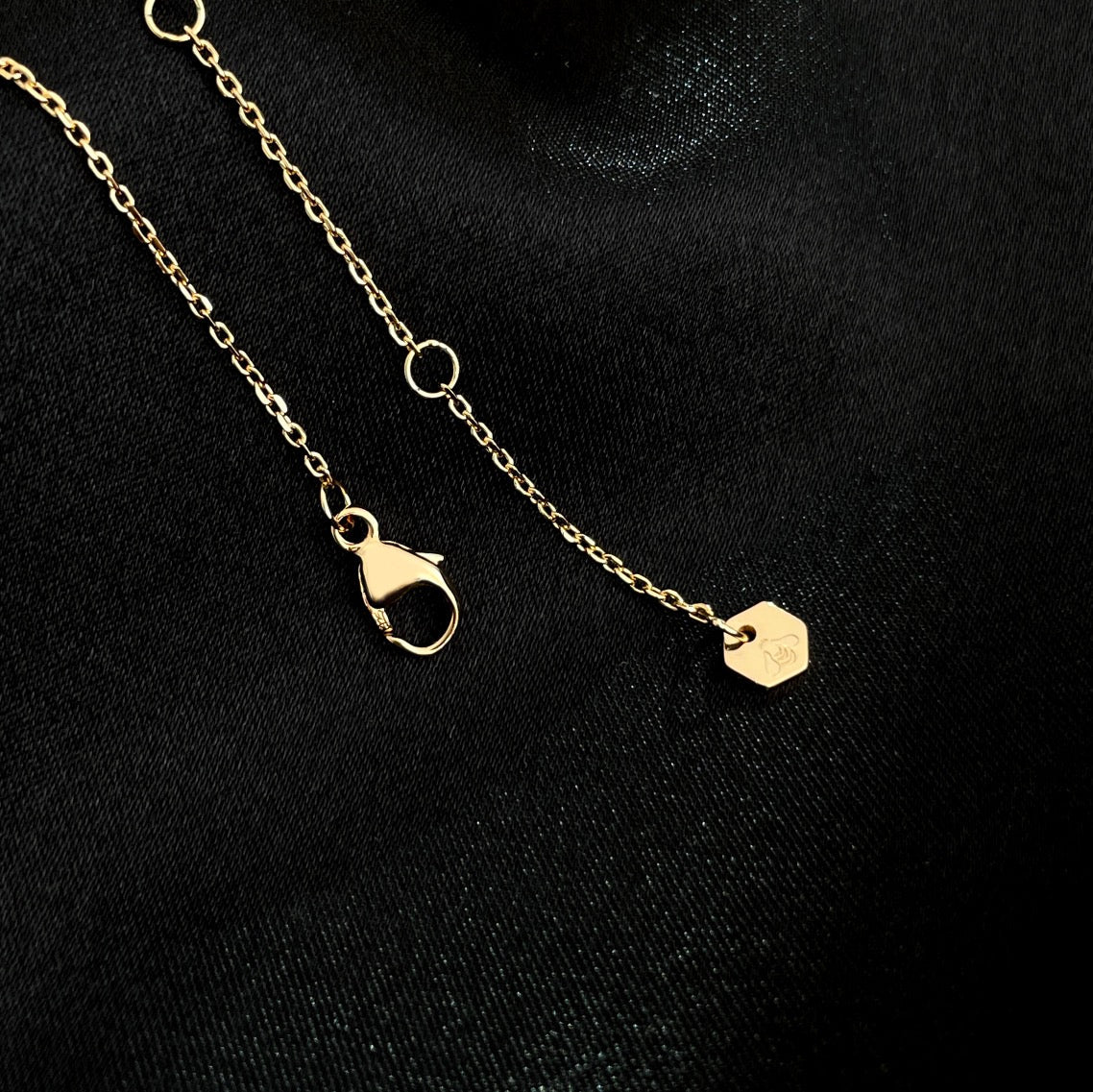 [Royal Top]BEE MINI NECKLACE