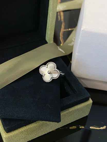 [Royal Top]CLOVER SILVER RING