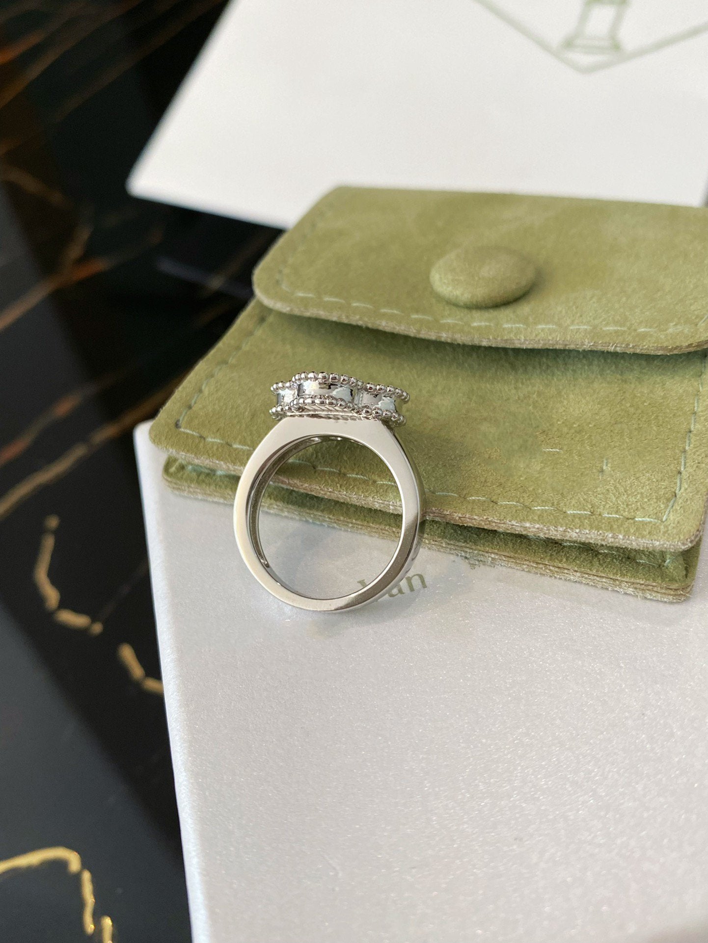 [Royal Top]CLOVER SILVER RING