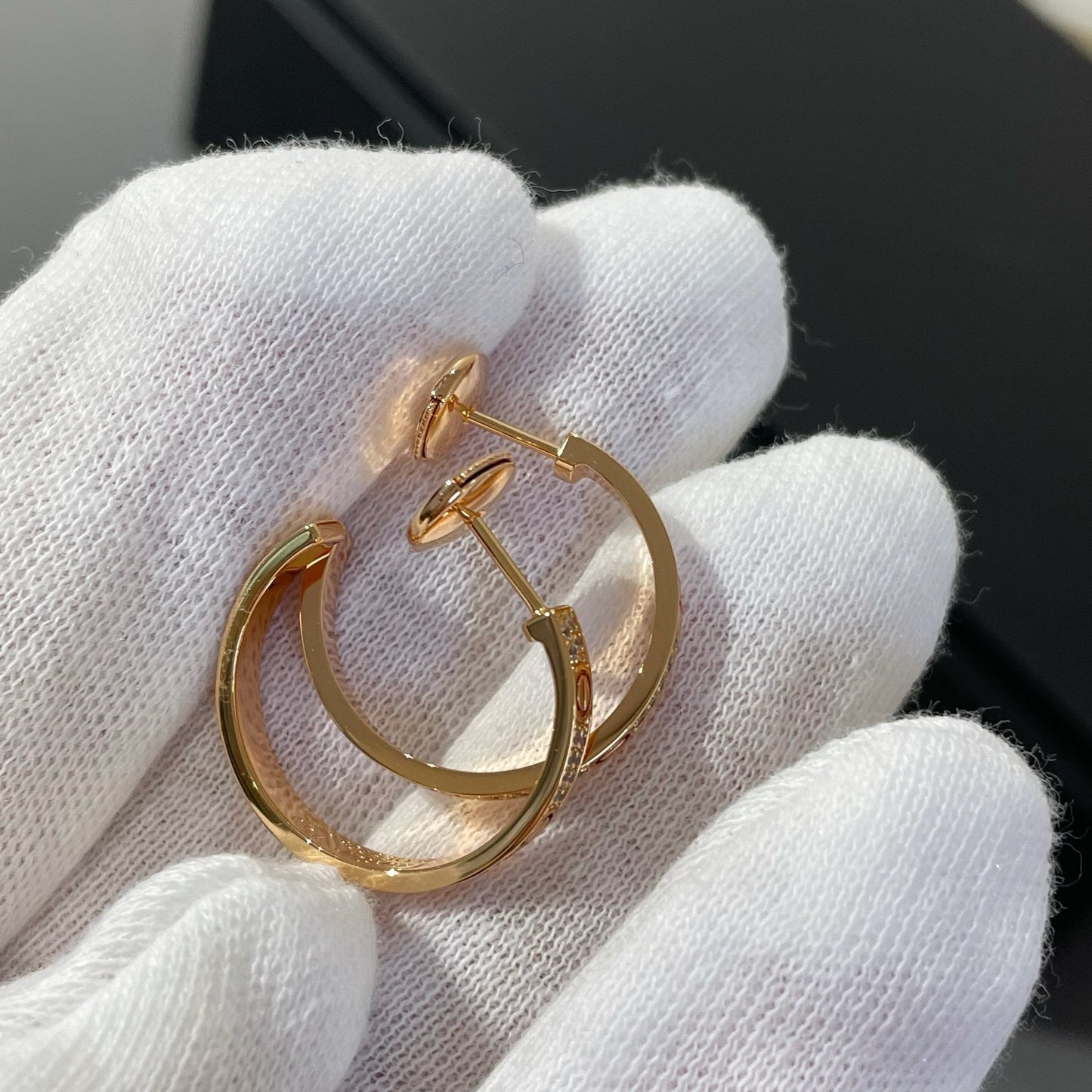 [Royal Top]LOVE DIAMOND PINK GOLD HOOP EARRINGS