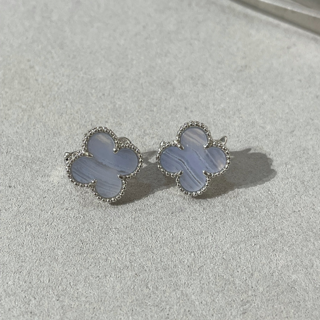 [Royal Top]CLOVER CHALCEDONY SILVER STUD EARRINGS