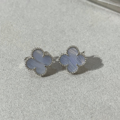 [Royal Top]CLOVER CHALCEDONY SILVER STUD EARRINGS