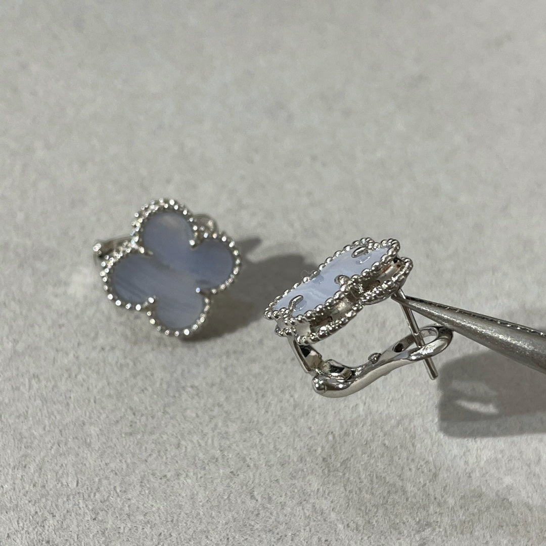 [Royal Top]CLOVER CHALCEDONY SILVER STUD EARRINGS