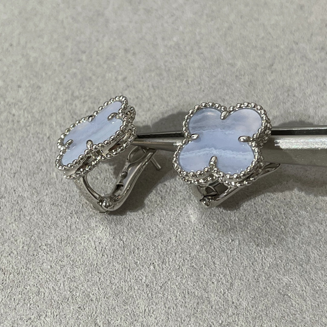 [Royal Top]CLOVER CHALCEDONY SILVER STUD EARRINGS