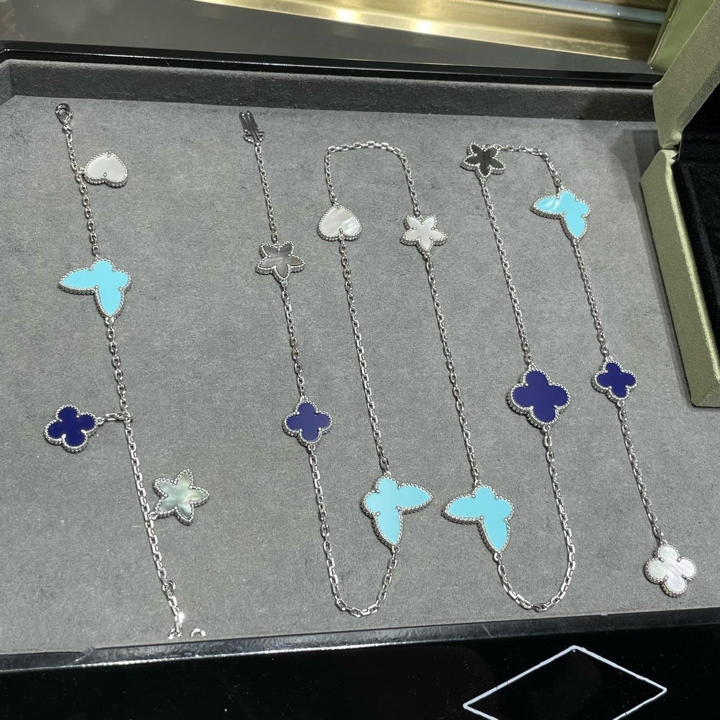 [Royal Top]LUCKY CLOVER SILVER 11 MOTIF NECKLACE