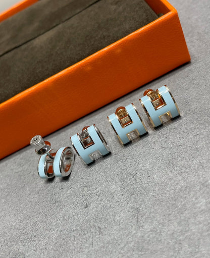 [Royal Top]POP H SKY BLUE STUD EARRINGS