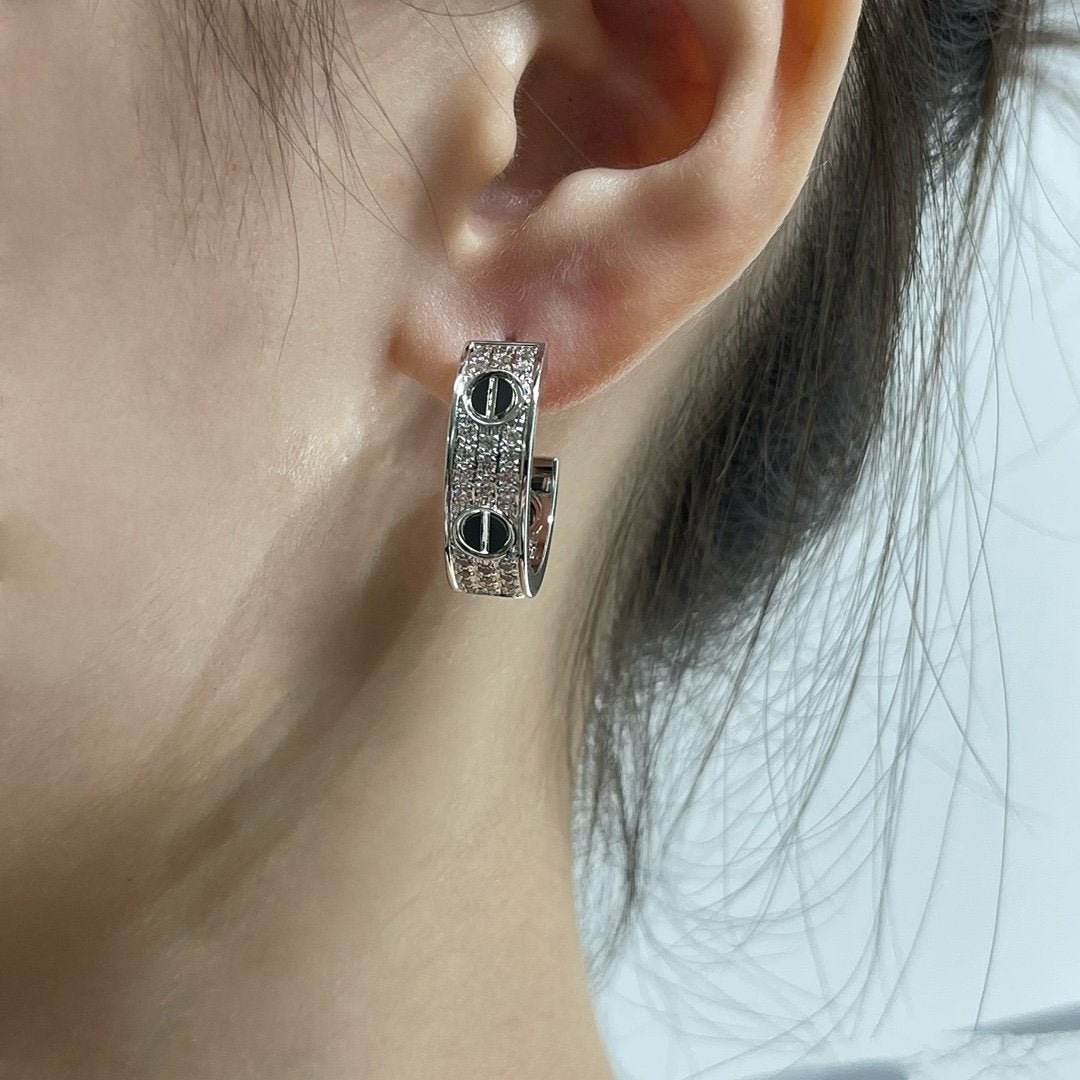 [Royal Top]LOVE CERAMIC DIAMOND PAVED SILVER EARRINGS