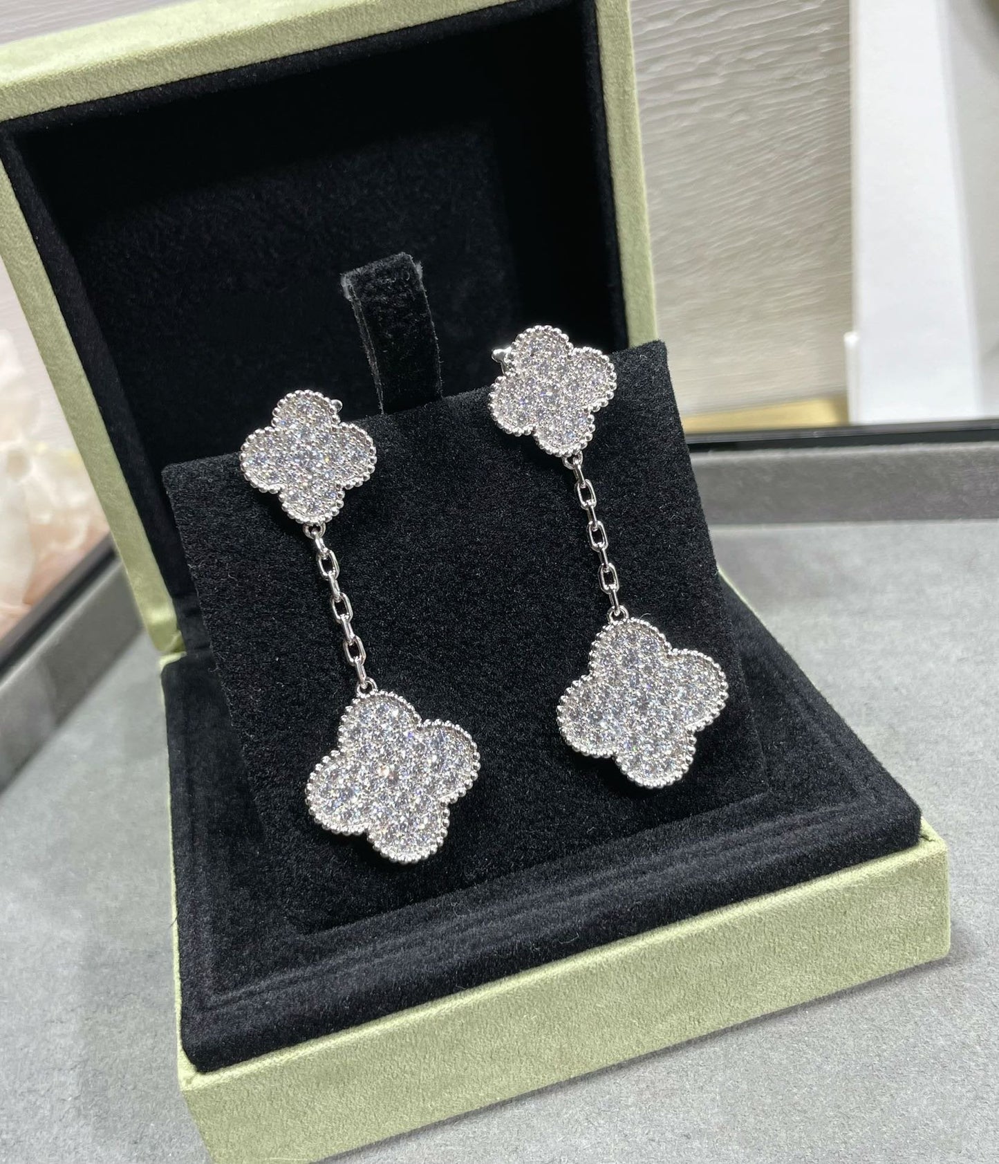 [Royal Top]CLOVER 2 MOTIFS DIAMOND PAVED SILVER EARRINGS