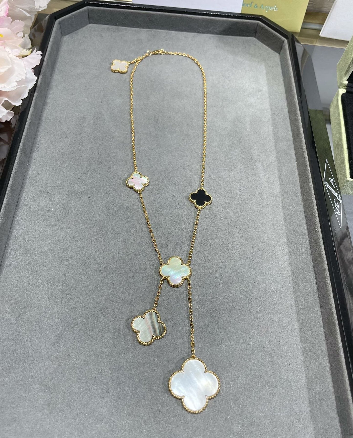 [Royal Top]CLOVER 6 MOTIF MOP ONYX GOLD NECKLACE