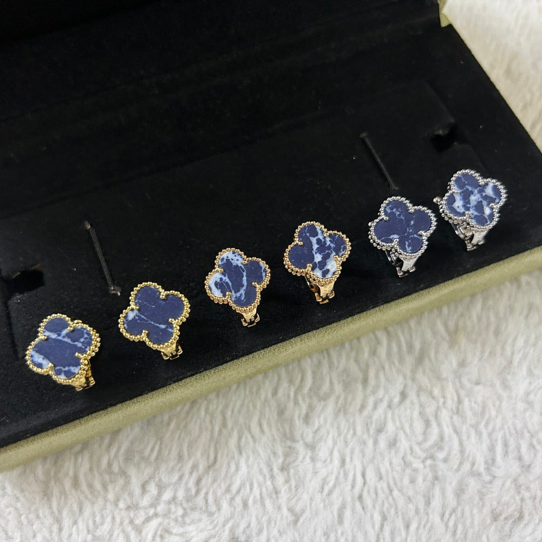 [Royal Top]CLOVER PIETERSITE MEDIUM STUD EARRINGS