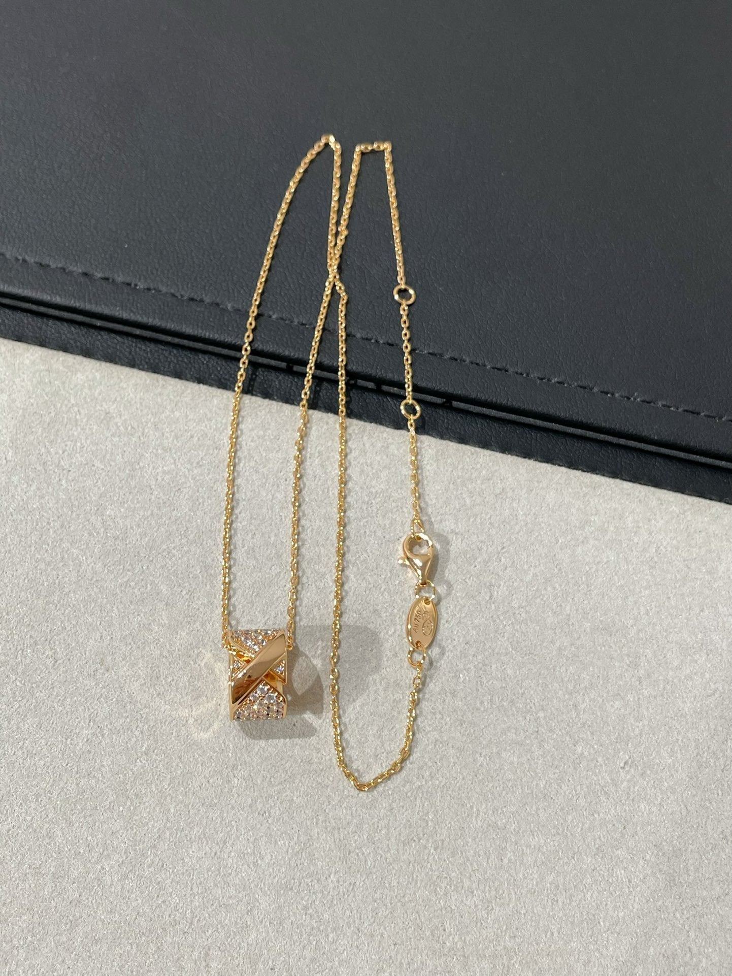 [Royal Top]LIENS EVIDENCE DIAMOND PAVED NECKLACE