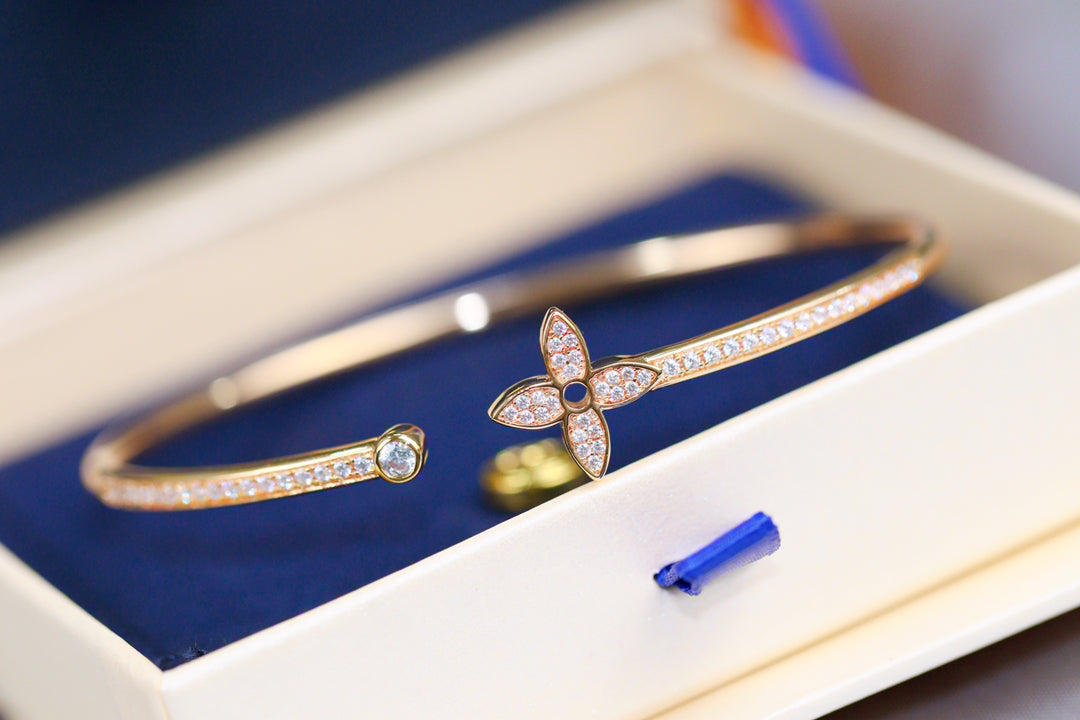 [Royal Top]IDYLLE PINK GOLD OPEN BRACELET DIAMOND PAVED