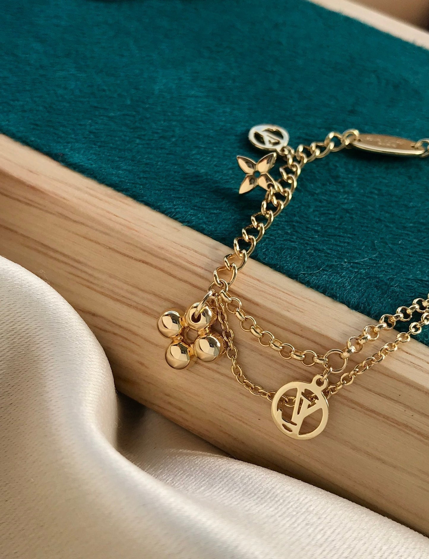 [Royal Top]BLOOMING PINK GOLD MOP BRACELET