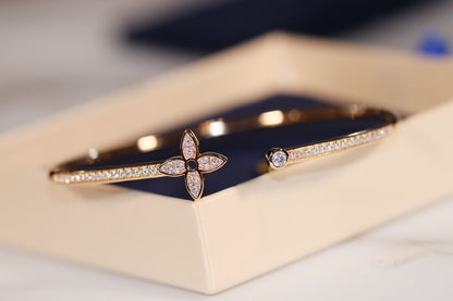 [Royal Top]IDYLLE GOLD OPEN BRACELET DIAMOND PAVED