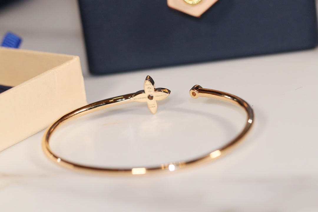 [Royal Top]IDYLLE GOLD OPEN BRACELET DIAMOND PAVED