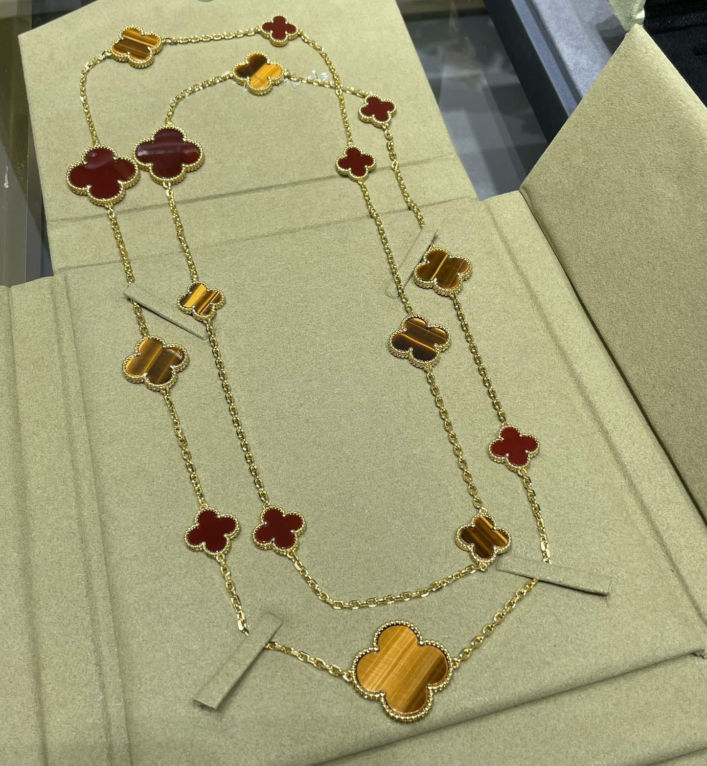 [Royal Top]CLOVER 16 MOTIF CARNELIAN TIGER EYE ROSE GOLD NECKLACE