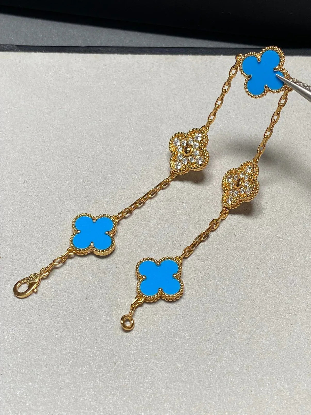 [Royal Top] CLOVER 5 MOTIF BLUE AGATE BRACELET COLLECTION