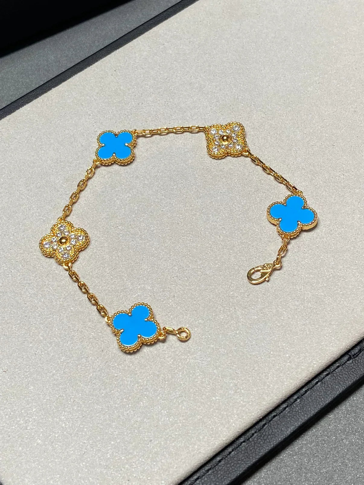 [Royal Top] CLOVER 5 MOTIF BLUE AGATE BRACELET COLLECTION