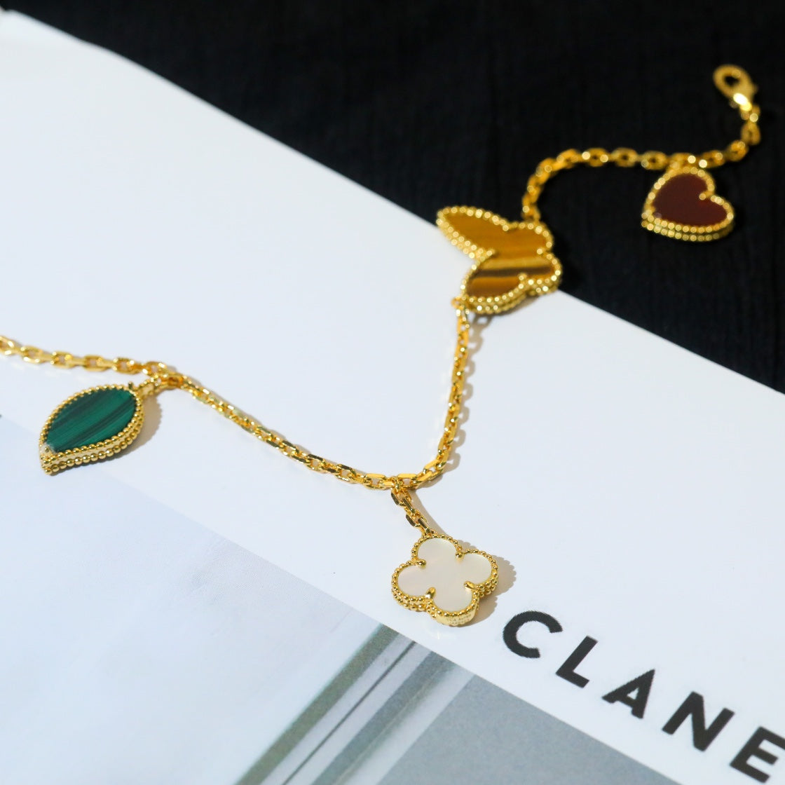 [Royal Top]LUCKY SPRING 5 MOTIF GOLD BRACELET