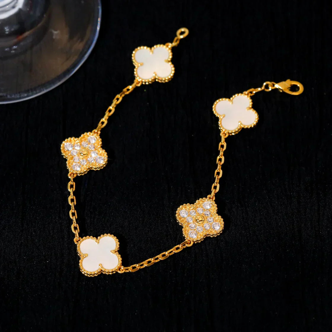 [Royal Top]CLOVER WHITE PEARL MOP 5 MOTIF BRACELET COLLECTION