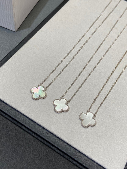 [Royal Top]CLOVER MEDIUM SILVER WHITE MOP NECKLACE