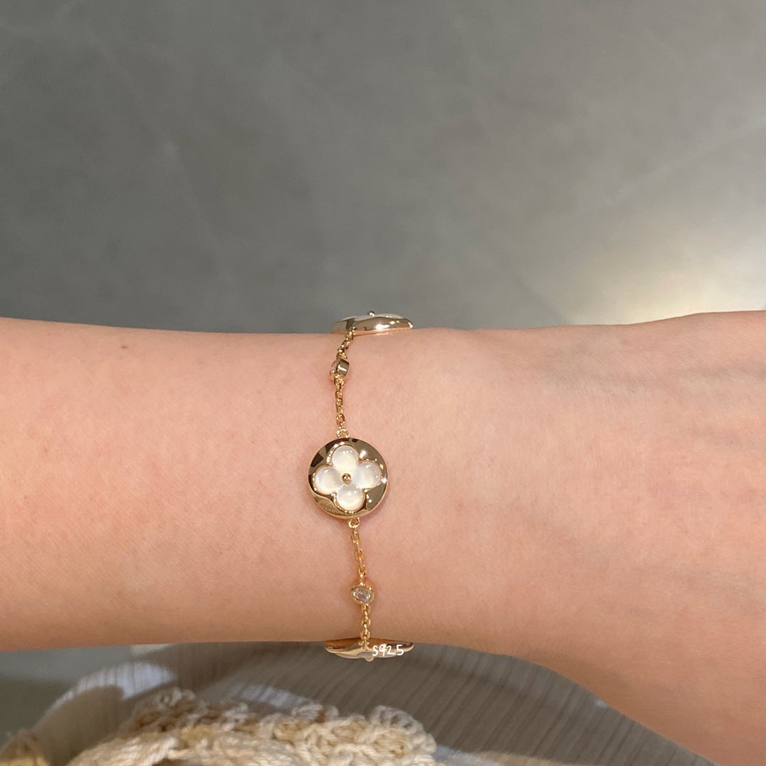 [Royal Top]STAR AND SUN 4 MOTIF WHITE MOP PINK GOLD BRACELET