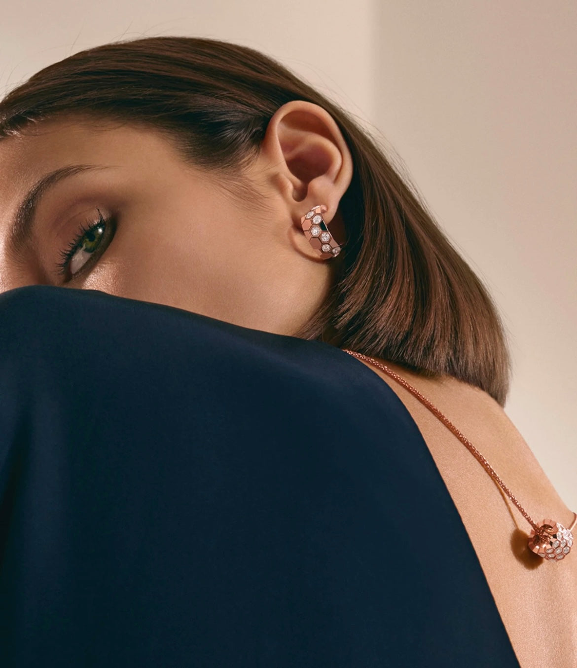 [Royal Top]BEE LOVE DIAMOND HOOP EARRINGS