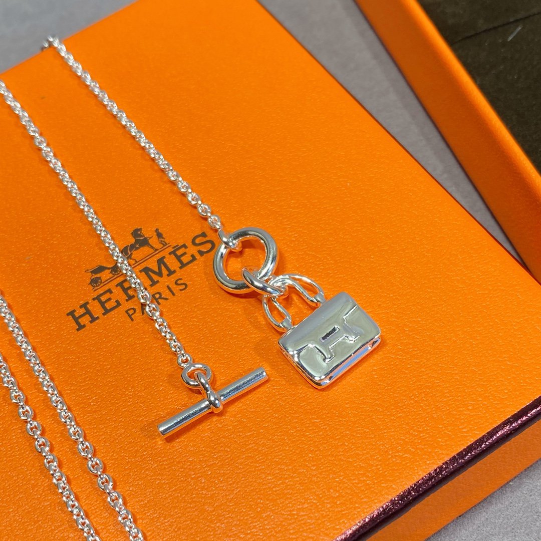 [Royal Top]CONSTANCE PEDANT SILVER NECKLACE