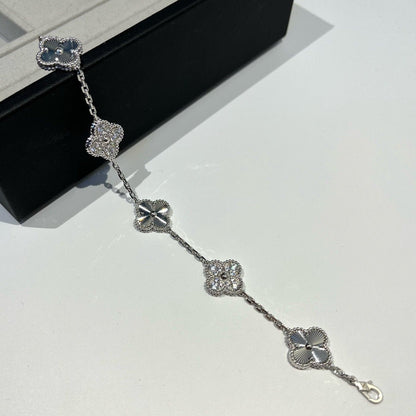 [Royal Top] CLOVER 5 MOTIF LASER BRACELET COLLECTION