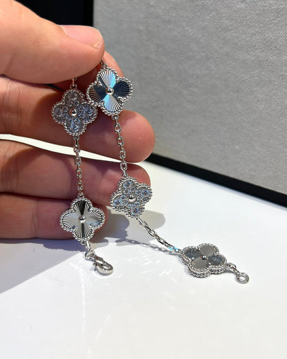 [Royal Top] CLOVER 5 MOTIF LASER BRACELET COLLECTION