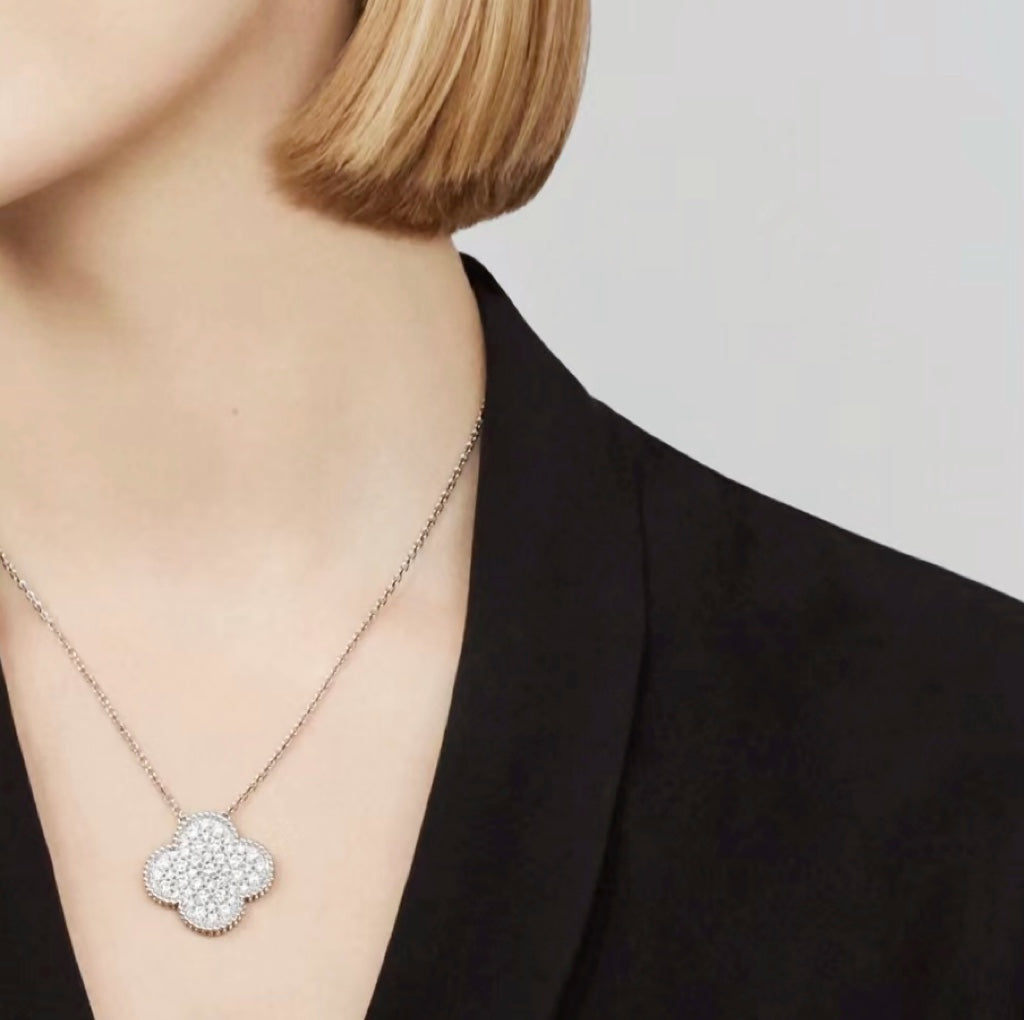 [Royal Top]CLOVER 25MM LARGE PENDANT DIAMOND PAVED SILVER NECKLACE