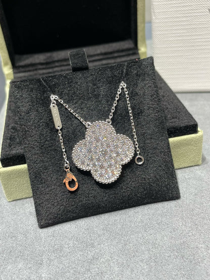 [Royal Top]CLOVER 25MM LARGE PENDANT DIAMOND PAVED SILVER NECKLACE